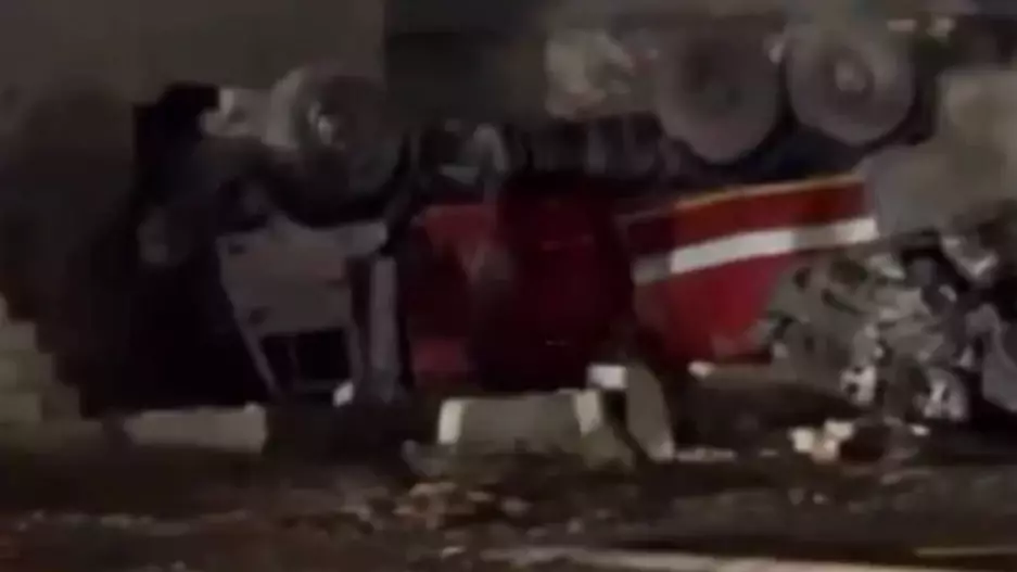 Жаңаөзенде өрт сөндіру көлігі тұрғын үйге соғылып, екі адам көз жұмды