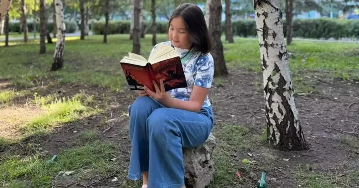  `Смартфонға, теледидарға телмірмейді`: елордалық жеткіншек 850 кітап оқыған 