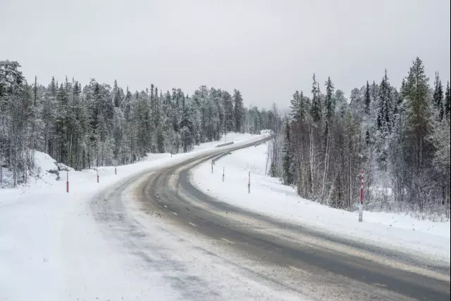 В ряде регионов Казахстана возобновлено движение по республиканским трассам