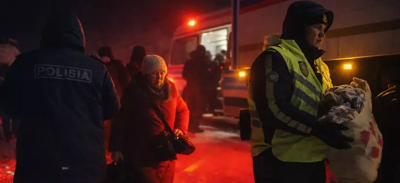 Рейсовый автобус с пассажирами сломался на трассе в области Абай