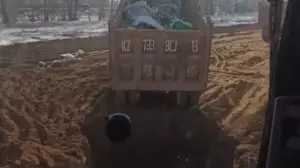 Шірімейтін қоқысты жерге көміп жатыр: зауыт басшылығының заңсыз әрекеті әшкере болды