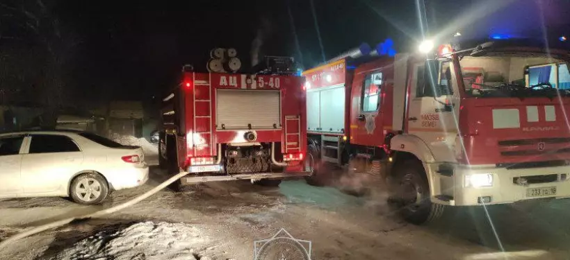 Пожарные предотвратили взрыва в частном секторе Семея