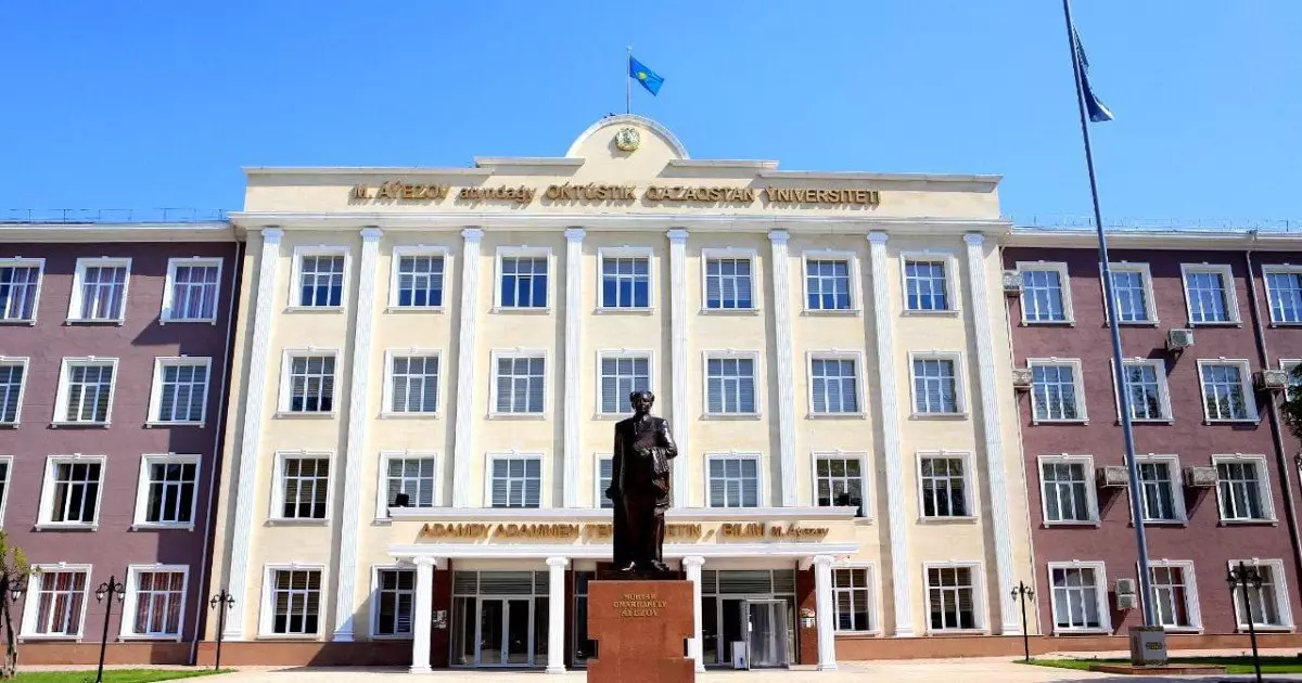 Оңтүстік Қазақстан университетінің бұрынғы басшысы бюджет қаржысын жымқырды деген күдікпен сотқа тартылды