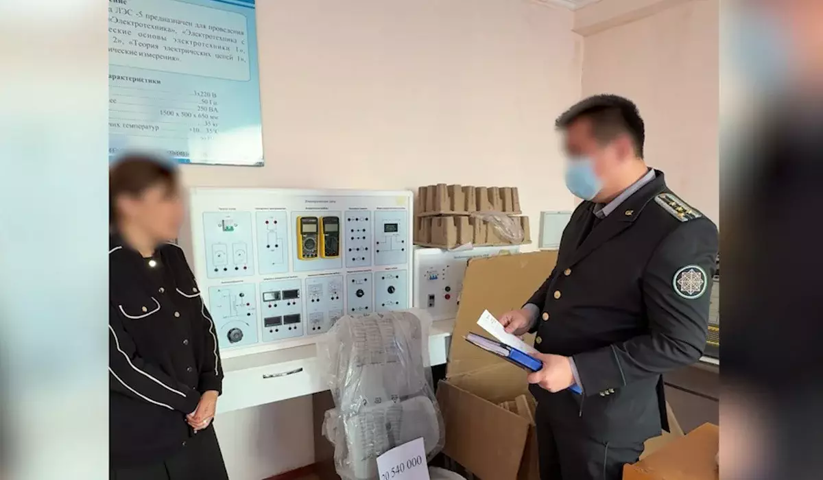 Бір креслоны 20 млн теңгеге сатып алған: М.Әуезов атындағы ЖОО-да 321 млн теңге ұрланған