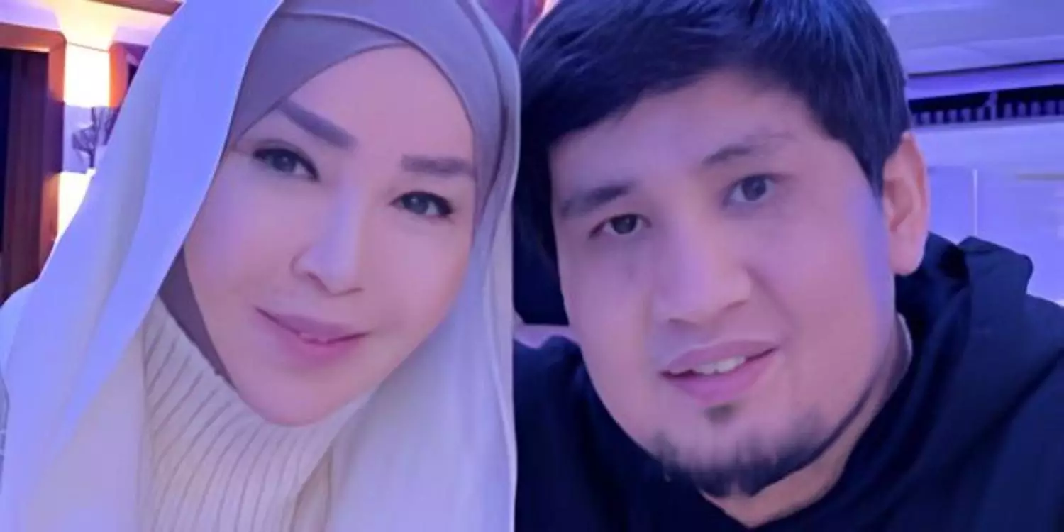 "Күліп тұрған көздің астында мұң жатыр": Айнұр Тұрсынбаева жұртты ойландырып қойды