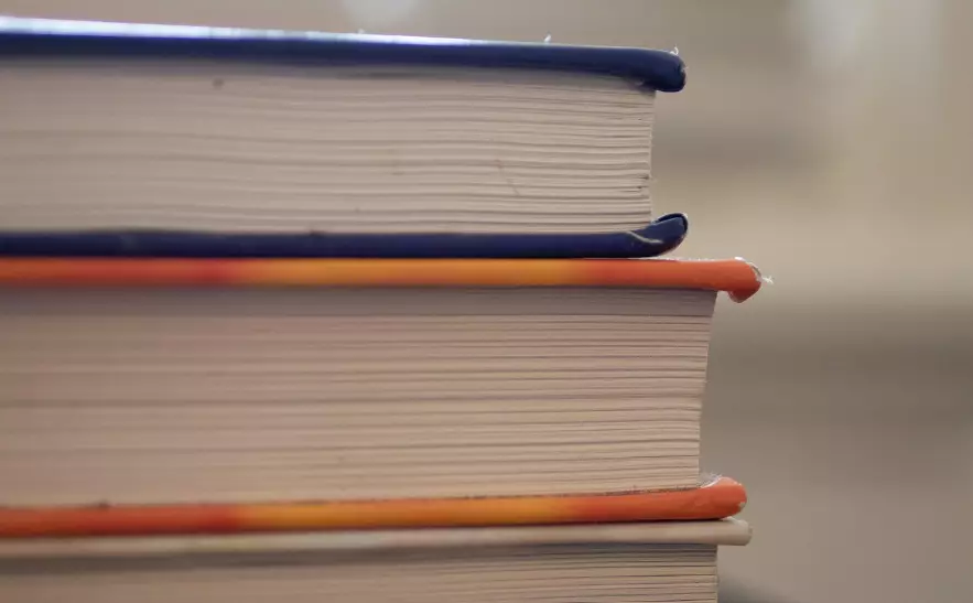 Пересмотреть правила подготовки учебников поручено после аудита в Казахстане