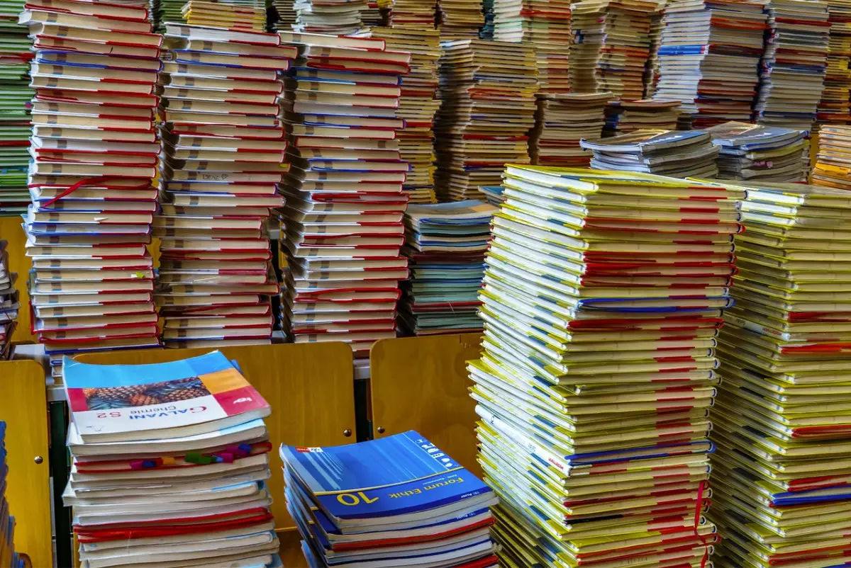 В Казахстане ужесточили требования к школьным учебникам после проверки аудиторов