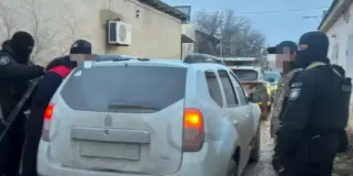 “Интим суреттеріңді желіге таратамыз“: Маңғыстау облысында қызды бопсалағандар ұсталды