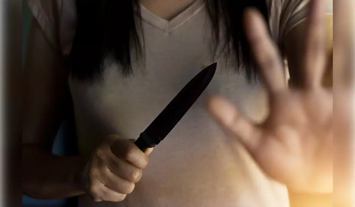 Хотел интима – оказался в больнице: жительница Актобе ударила бывшего ножом