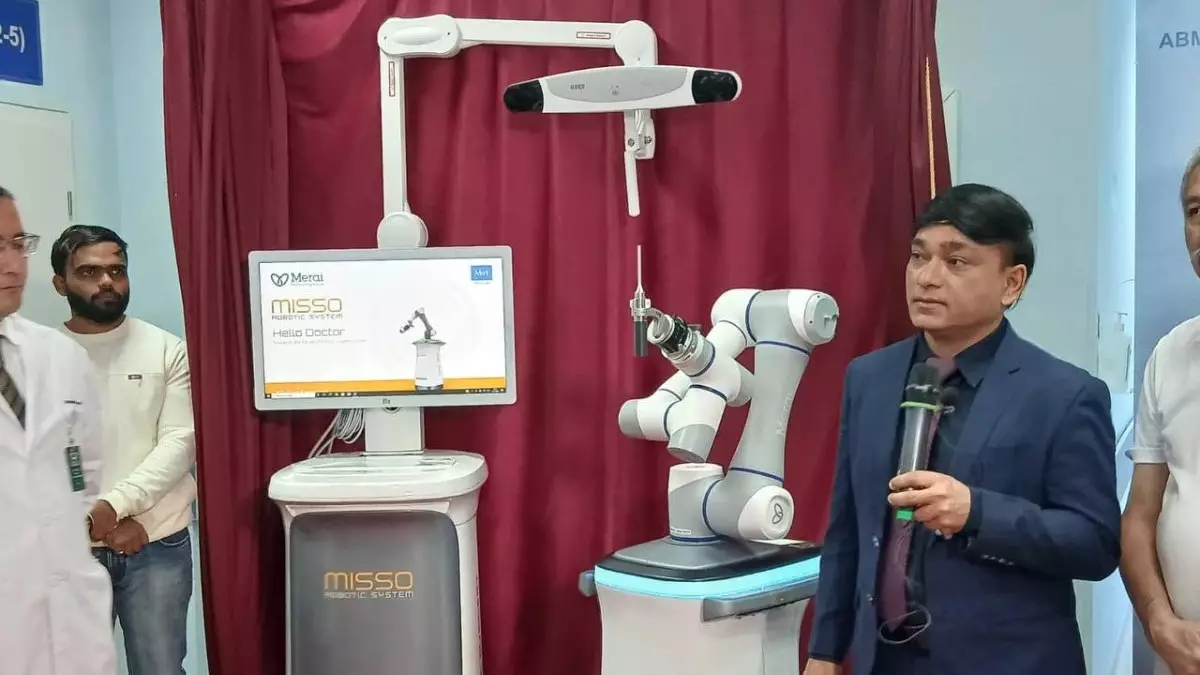 Қазақстанда ортопедиялық операцияларды робот жасай бастады