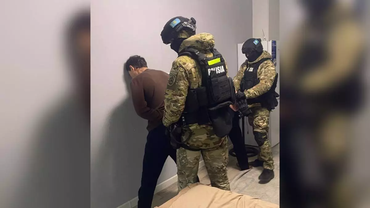 Разбой на 30 млн тенге по горячим следам раскрыли в Алматы (ВИДЕО)