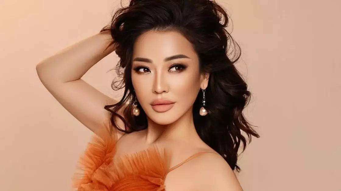 «Сенің қайғың — біздің қайғымыз»: Маржан Арапбаеваны әріптестері жаппай қолдауда (ВИДЕО)