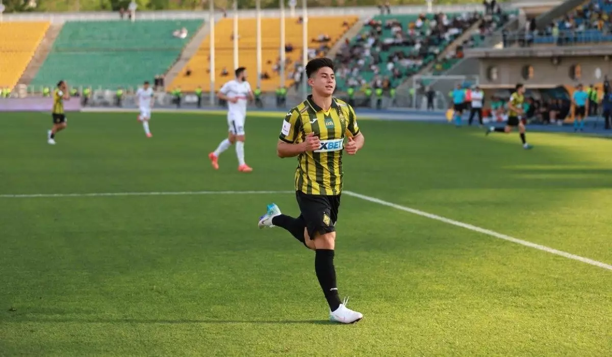 Дастан Сатпаев пропустит матч в Лиге чемпионов против «Брюгге»