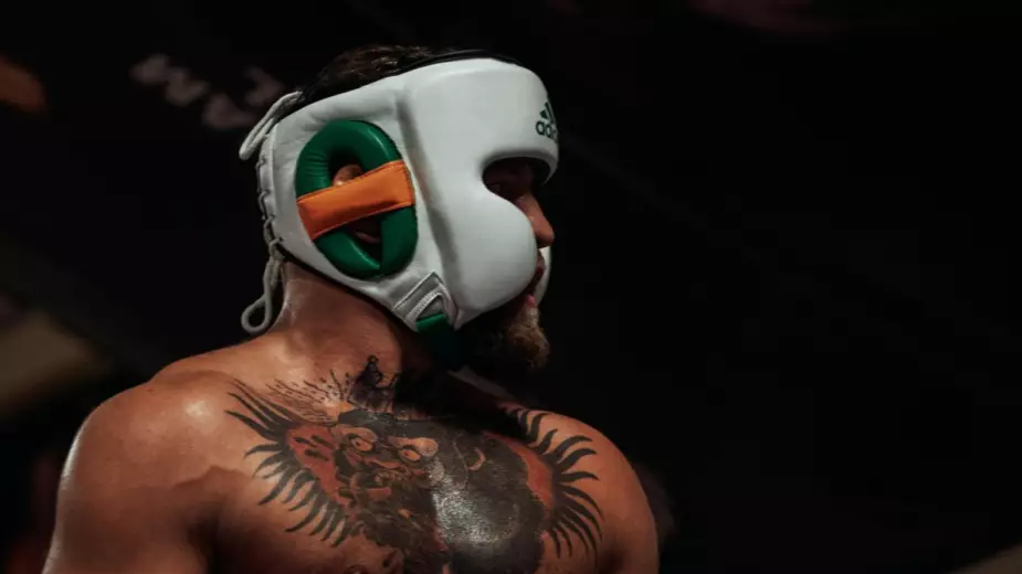 Конор Макгрегор потребовал от UFC новый контракт