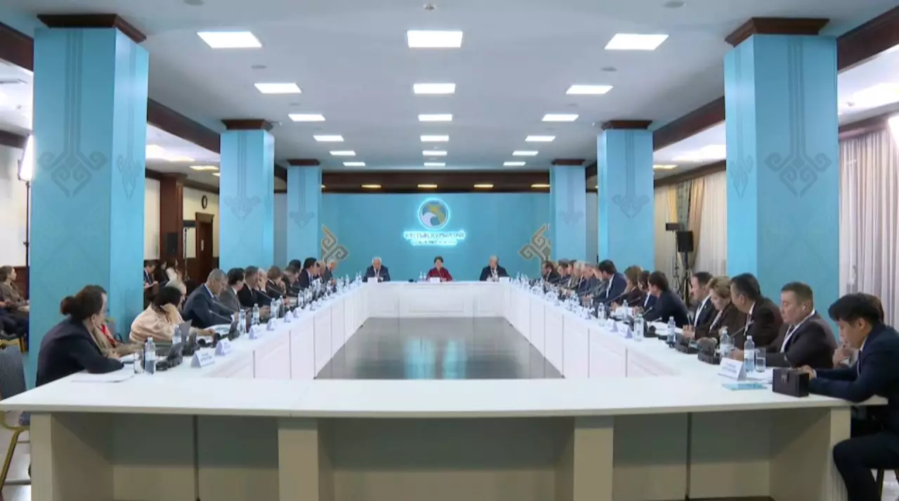 Ұлттық құрылтай: қоғамды толғандырған мәселелер талқыланды