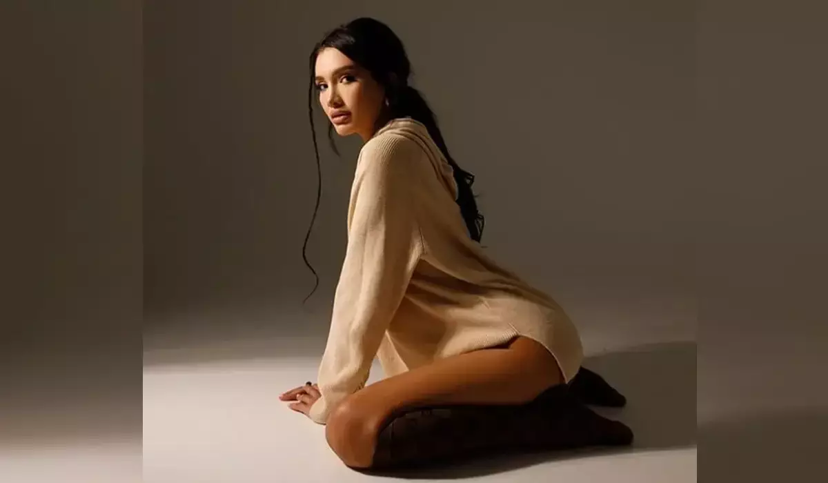 Блогерша Айжан Байзакова поделилась редкими кадрами