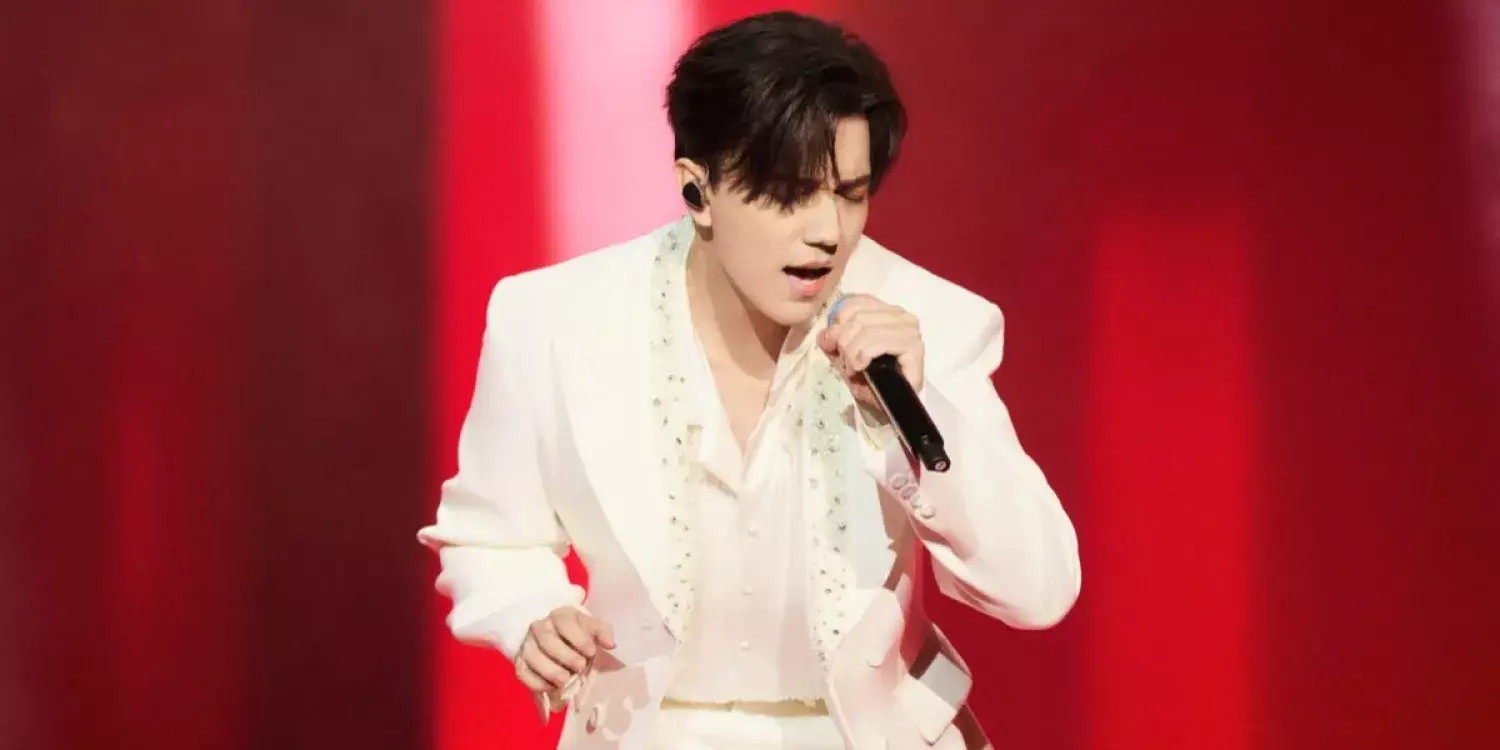 «Eminem-нен асып түсті»: Димаш Қытайда рэп оқып, жанкүйерлерін таңғалдырды (ВИДЕО)