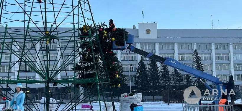 Ранний демонтаж новогодней елки объяснили в акимате Семея