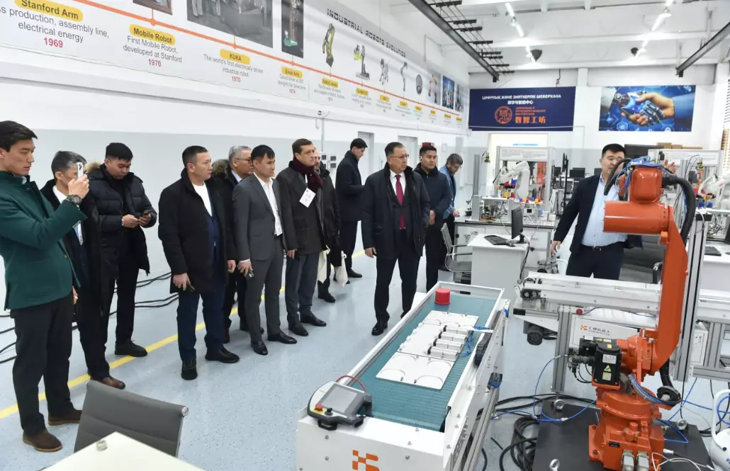 ҚазҰУ-дағы технологиялық серпін: Farabi Hub пен жаңа ғылыми орталықтар таныстырылды