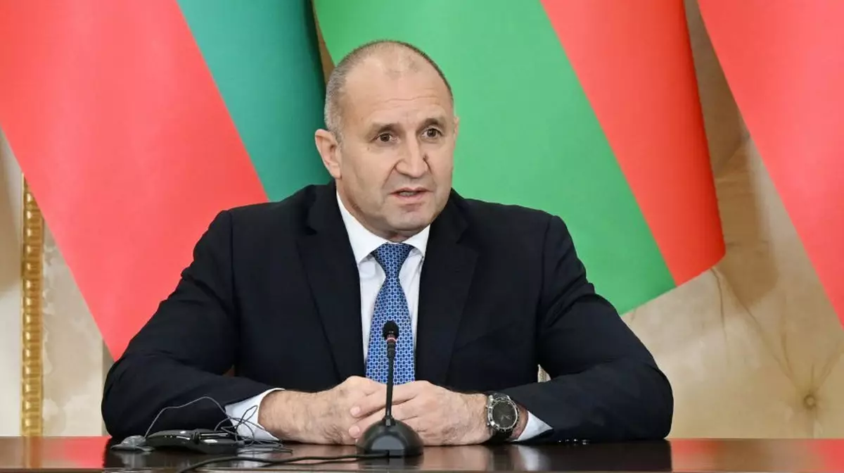 Президент Болгарии объявил об отставке