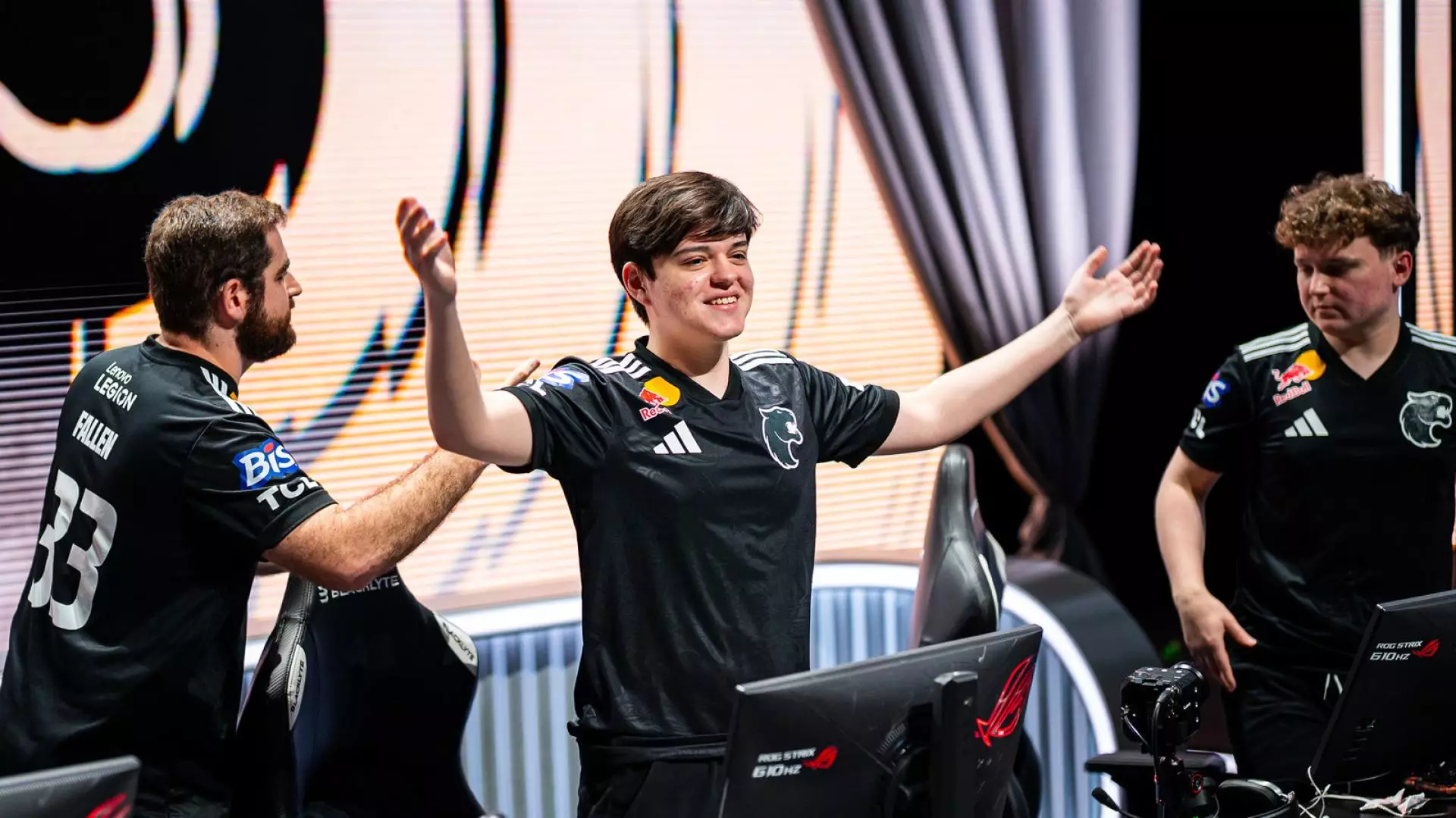 FURIA прошла дальше на BLAST Bounty благодаря игре Голубенко