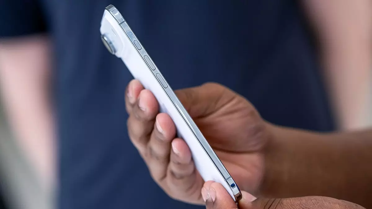 Apple предупреждает, что миллионы iPhone подвержены атакам.