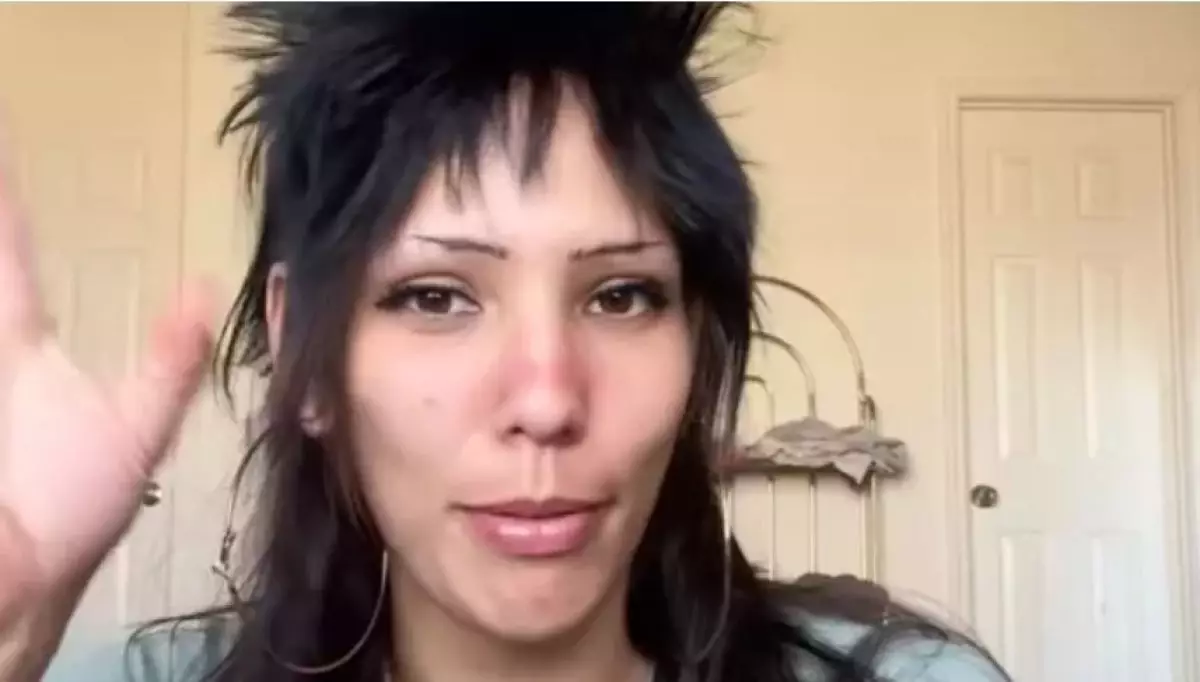 Художница из США раскрыла семейную тайну и шокировала соцсети