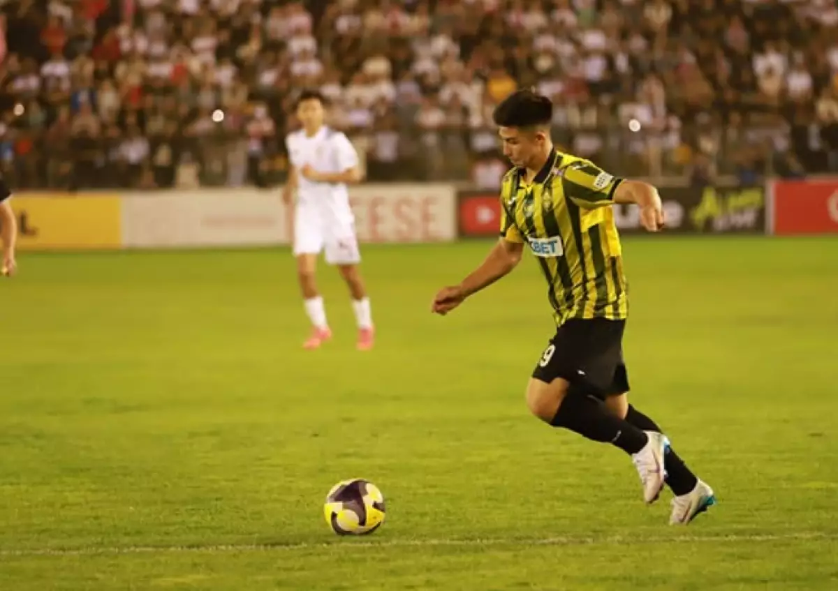 Дастан Сатпаев пропустит домашний матч "Кайрата" против "Брюгге"