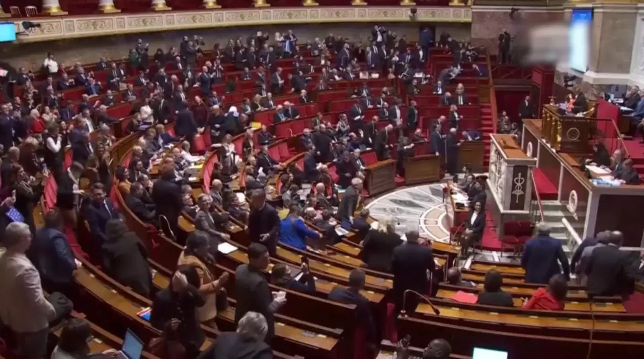 Бюджетный тупик во Франции: риск вотума недоверия