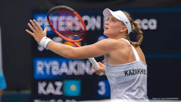 Рыбакина обыграла чемпионку Уимблдона и одержала первую победу на Australian Open-2026