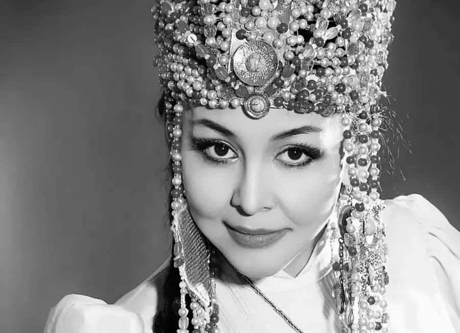 Танымал әнші Гүлзира Бөкейхан өмірден өтті