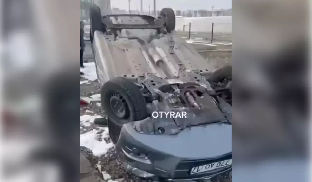 Девушка перевернула авто на экзамене по вождению в Шымкенте (ВИДЕО)