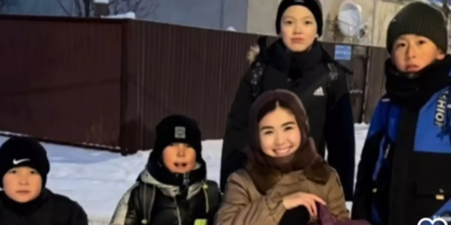 Ұстазын шанамен шығарып салған шәкірттер көпшіліктің жүрегін елжіретті