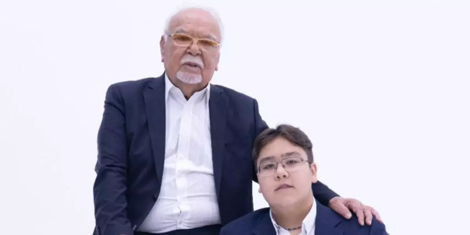 «Асылымның тұяғы, кіші Асекең»: Бағдат Әшімова отбасындағы қуанышты хабарды жеткізді