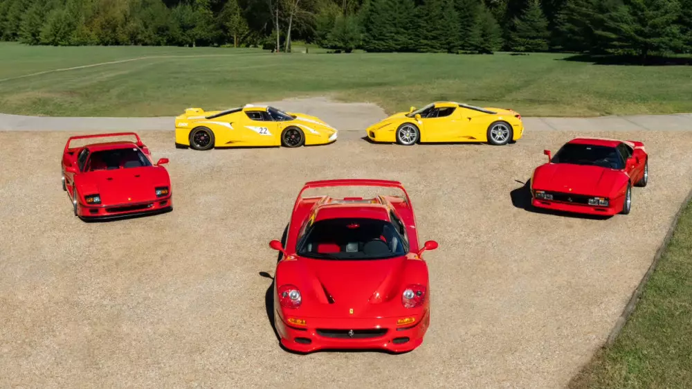 Уникальная коллекция из 46 моделей Ferrari продана за миллиарды