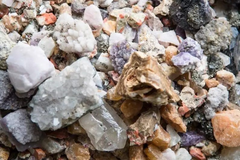 Минпромышленности поручили упорядочить запасы и подготовить законы для их использования