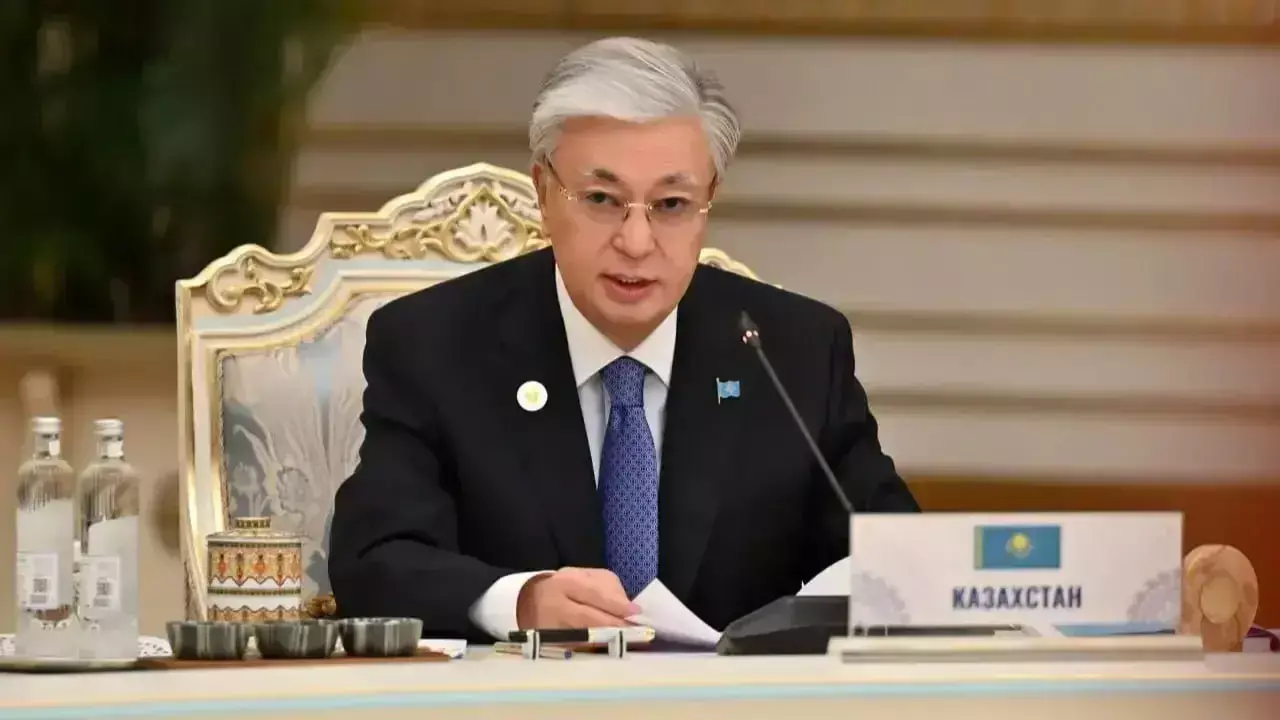 Тоқаев: «Мемлекеттік ұстанымға сай келмейтін көзқарас үшін қудалауға болмайды»