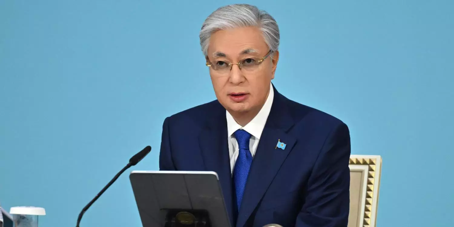 Елдің қуаты халықта екенін еске салған Тоқаев бос сөзден аулақ болуды ескертті