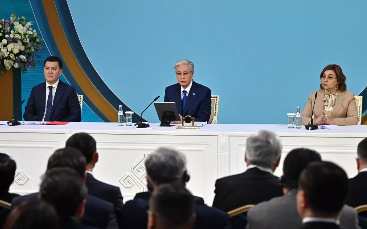 Үлкен саяси реформа: Ассамблея мен Құрылтай бірігіп, Халық Кеңесіне айналады