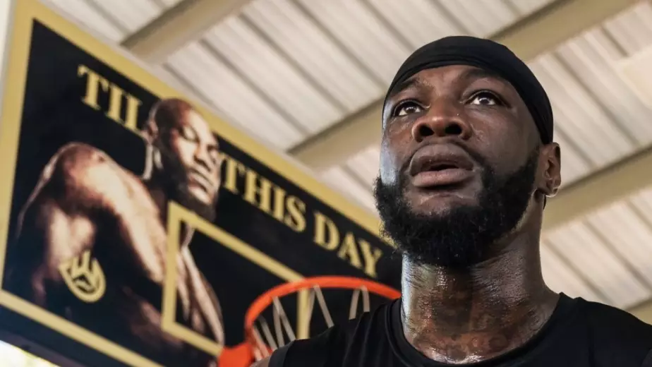 Уайлдер перенес бой с Усиком и выбрал другого соперника - инсайдер