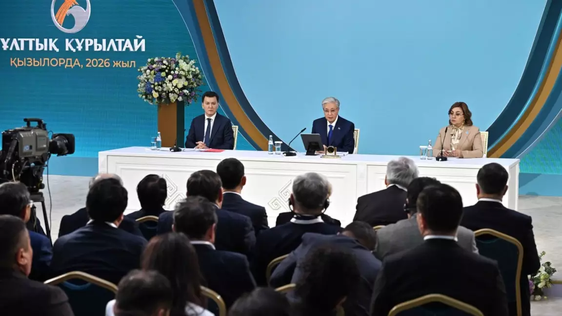 Тоқаев елде тозған тасжолдарды сынады