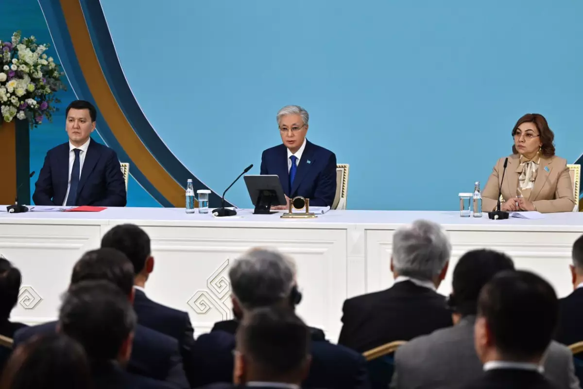 Президент поручил выявить всех выгодоприобретателей коррупционных схем