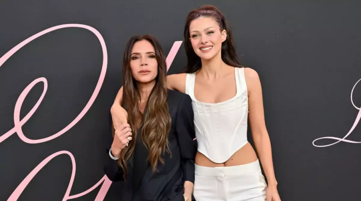 Свекровь украла танец молодоженов: Викторию Бекхэм обвинили в неуважении невестки