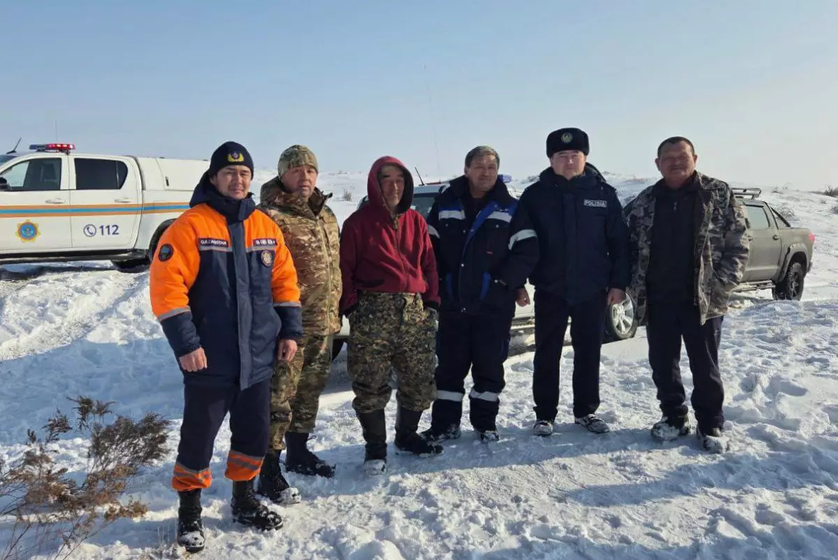 Дроны помогли найти заблудившегося в степи мужчину