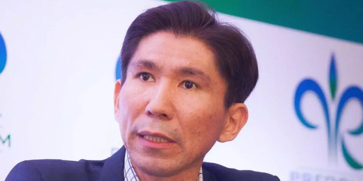 «Тақ үшін талас»: Саясаттанушы Назарбаевтың вице-президент лауазымын не үшін жойғанын айтты