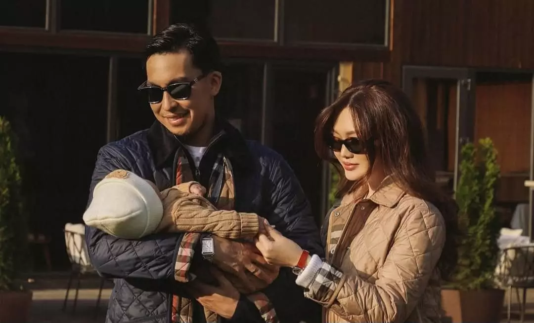 Ерке Есмахан мен RaiM Мальдив аралдарына демалысқа аттанды