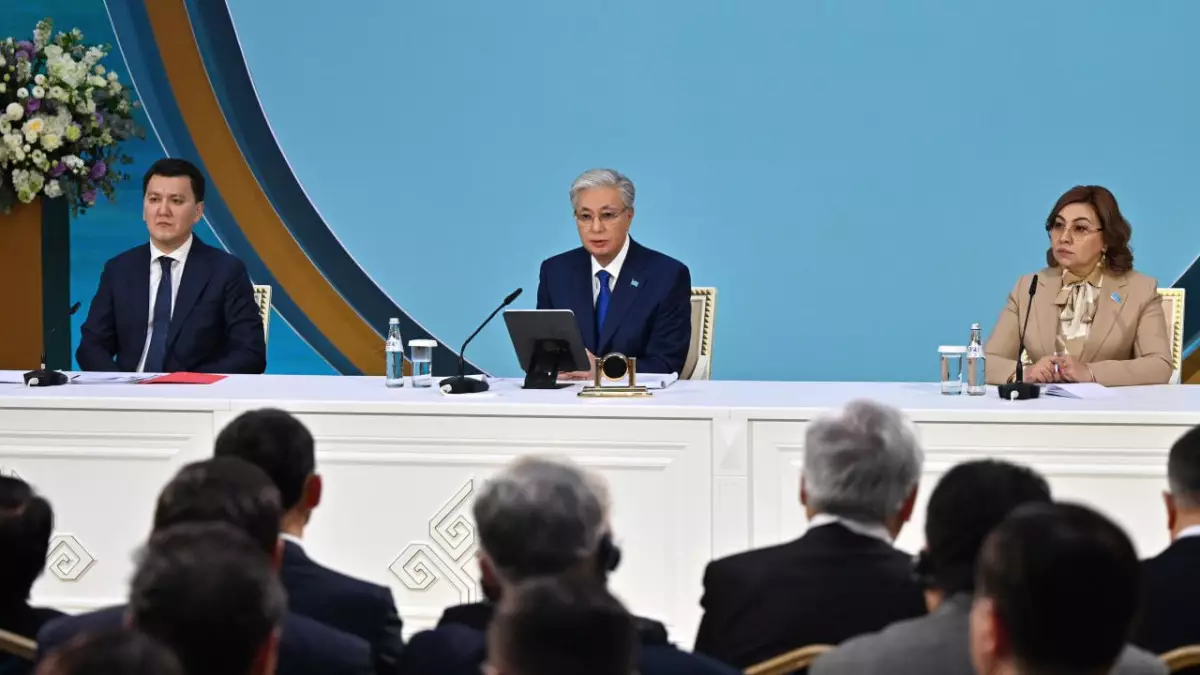 Парламенттің жаңа атауы, вице-президент, референдум: Тоқаев Ұлттық құрылтайда не айтты
