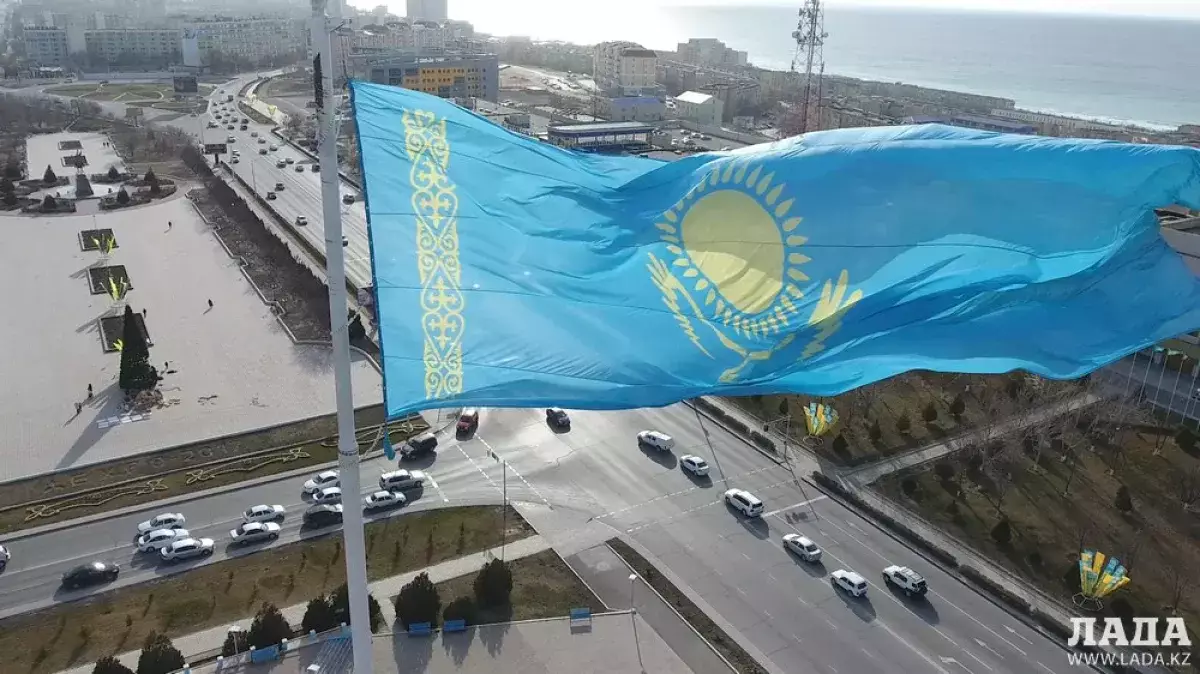 Токаев о флаге Казахстана: что можно, а что категорически запрещено - новости на Lada.kz 20.01.2026