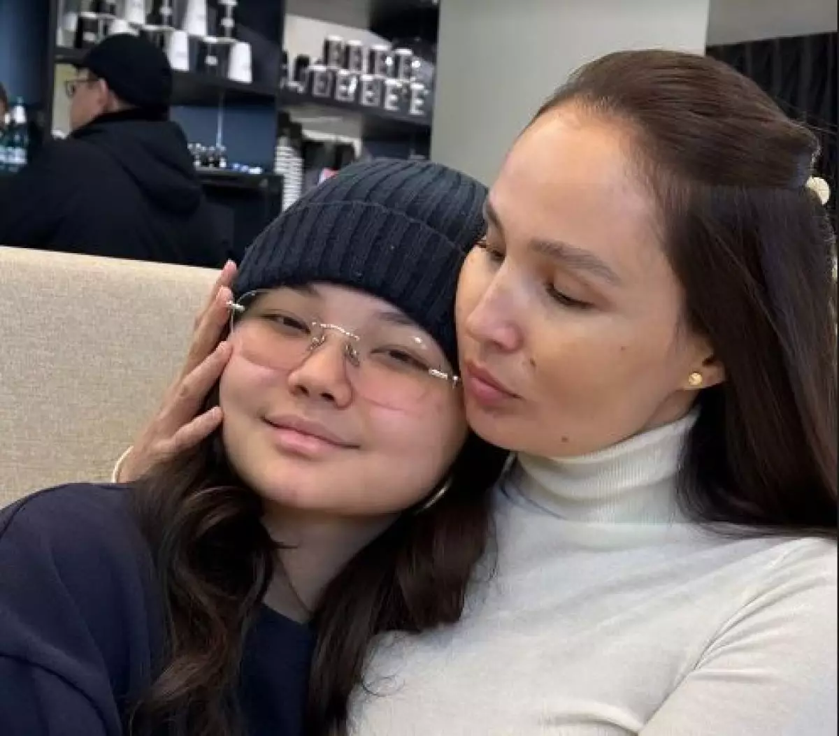 Дочь Кайрата Нуртаса выходит на съемочную площадку