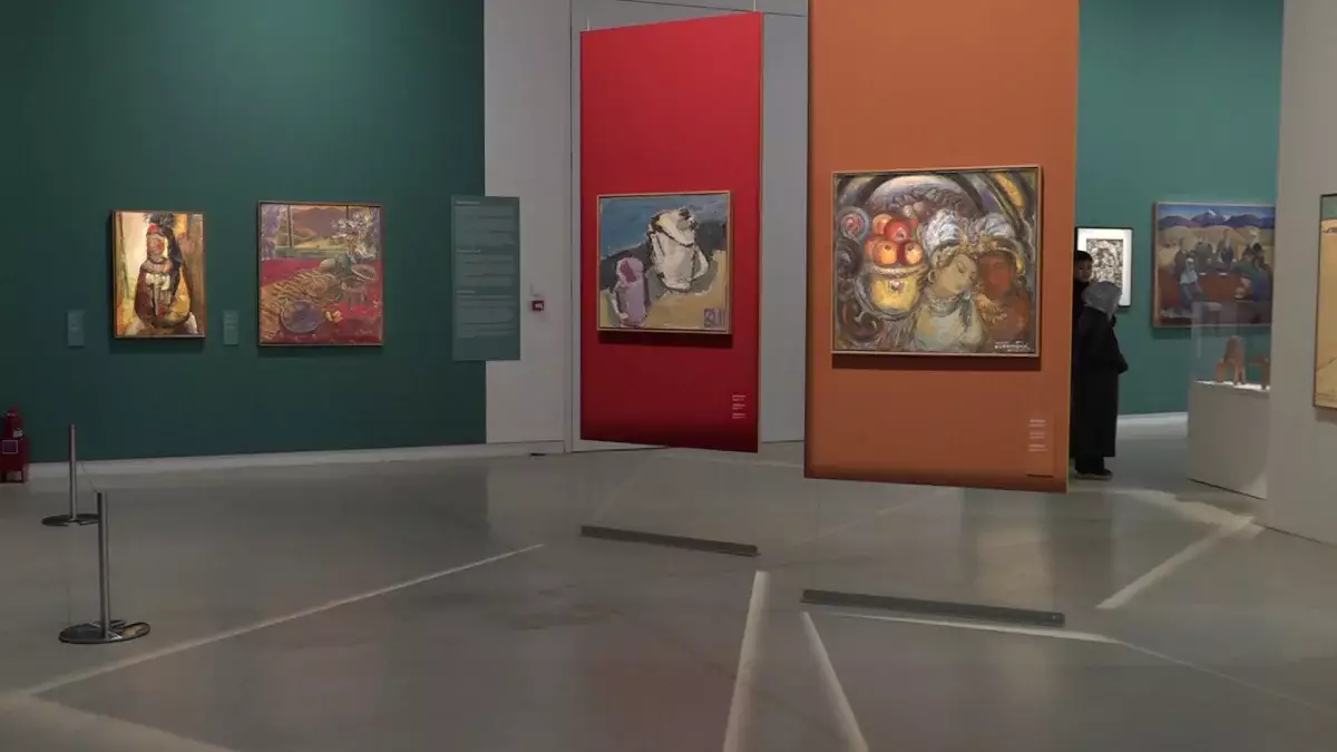 Қонақтар: Орталық Азия мен басқа елдерден жиналған 700-ден аса өнер туындысы көрмеге қойылды